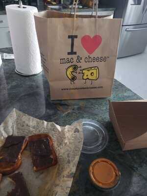 I Heart Mac & Cheese