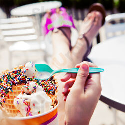 Froyoz Northshore Town Center