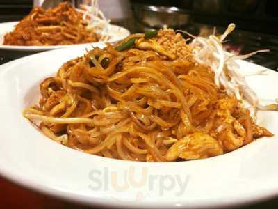 Sabaidee Sushi & Thai