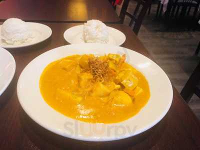 Sabaidee Sushi & Thai