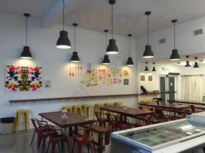 Halfsies Bistro & Bakery