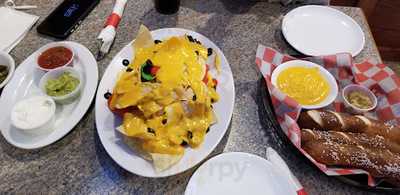 Trackside Bar And Grill