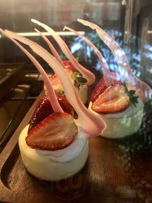 Royal Hawaiian Bakery