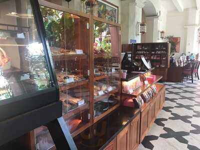 Royal Hawaiian Bakery