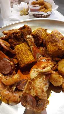 Shaking Seafood & Wings