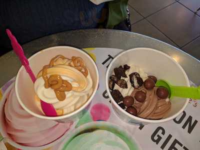 Menchie's Frozen Yogurt