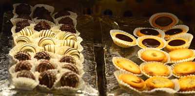 La'chloe Cafe And Rolled Ice Cream