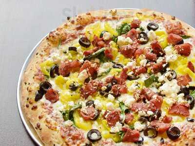 Freaky's Pizza And Wings