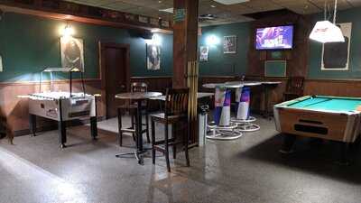 Frizzy's Bar & Grill