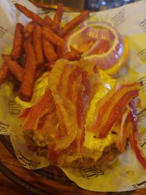 Tilted Kilt Pub And Eatery