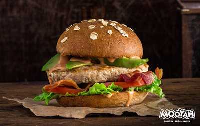 Mooyah Burgers, Fries & Shakes