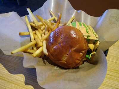 Buffalo Wild Wings Grill & Bar