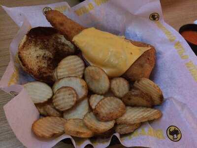Buffalo Wild Wings Grill & Bar