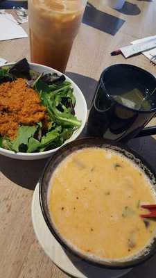 Patgogo Sushi And Thai Restaurant