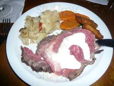 Alley Cat Restaurant & Lounge