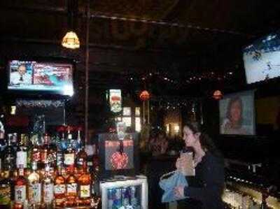 Alley Cat Restaurant & Lounge