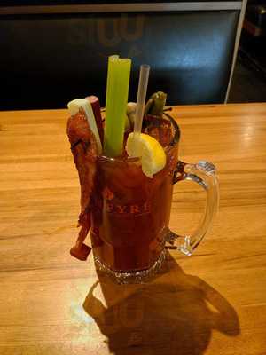 Beacon Lounge At The Bonfyre