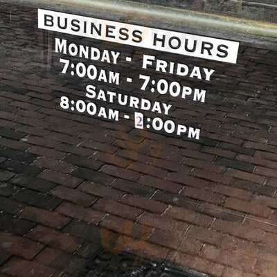 Cafe Gallery And Market