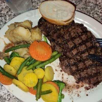 Centerfold Bar & Grill