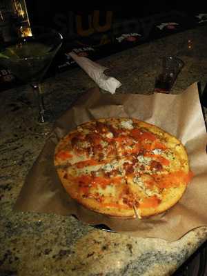 Toss Pizza Pub
