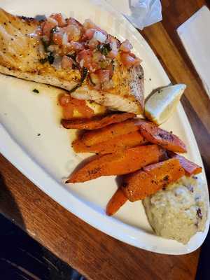 Mugshots Grill & Bar