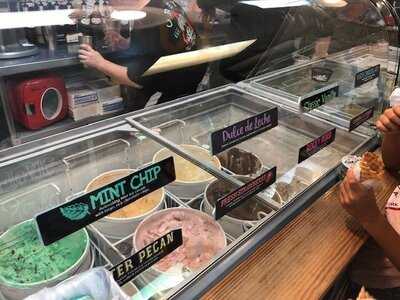 Ice And Cream Creamery