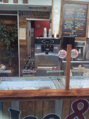 Ice And Cream Creamery