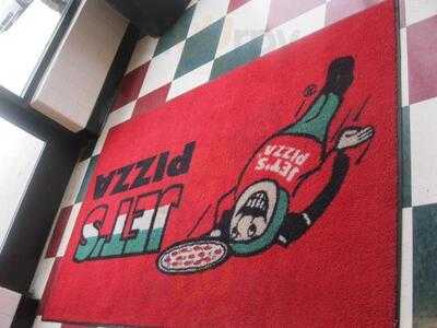 Jet's Pizza