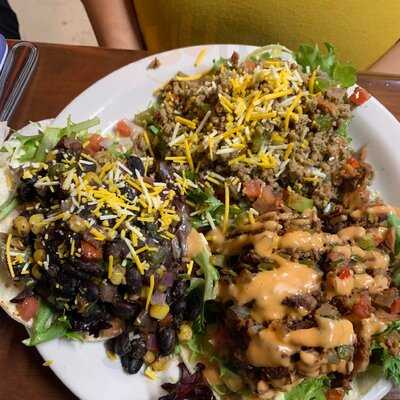 Juuuicy's Mama's Vegan Cocina