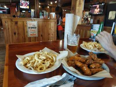 Hooters