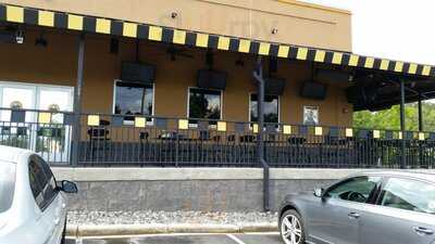 Buffalo Wild Wings Grill & Bar