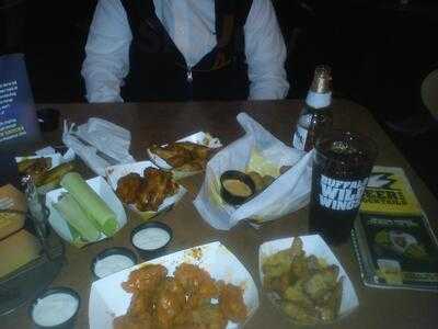 Buffalo Wild Wings Grill & Bar