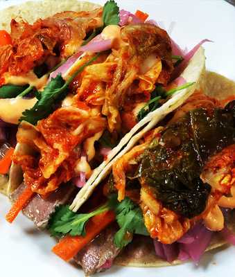 Fresh Hub Juice Bar Cafe & Grill