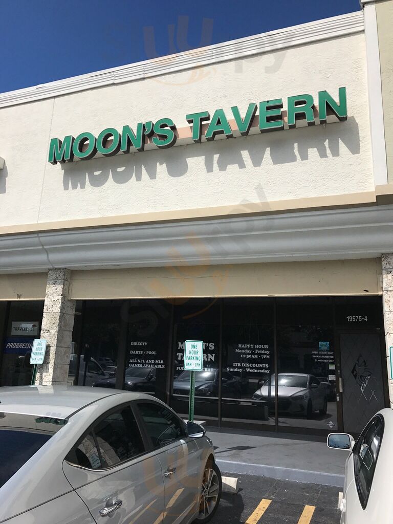 Moon's Tavern
