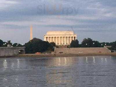 Dandy Restaurant Cruise Ship