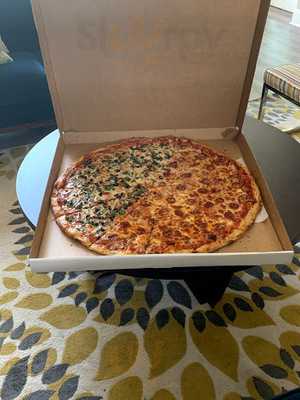 Olive's Pizza