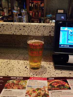 Red Robin Gourmet Burgers