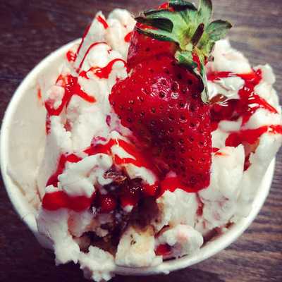 Roll In Ice Creamery