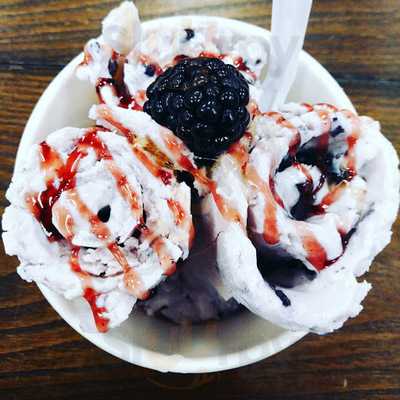 Roll In Ice Creamery