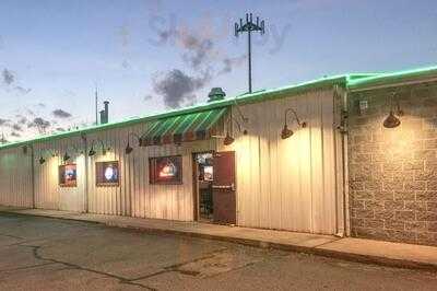 Junior's Sports Bar And Restaurant