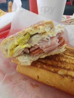 Halls Deli & Cuban Cafe