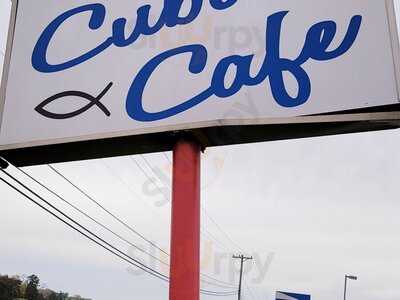 Halls Deli & Cuban Cafe