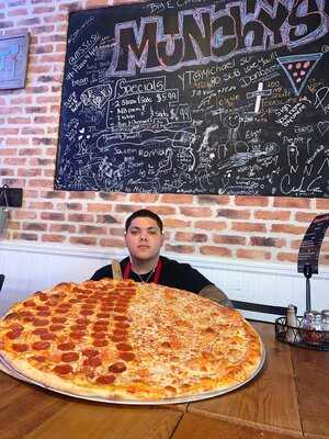 Munchy's Pizzeria