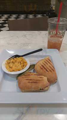Mcalister's Deli