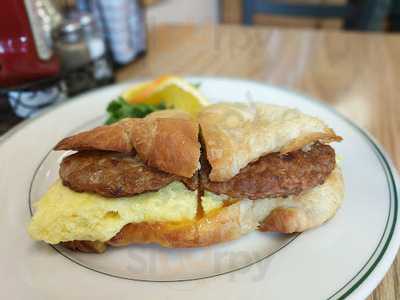 Fine Vines Cheese & Wines