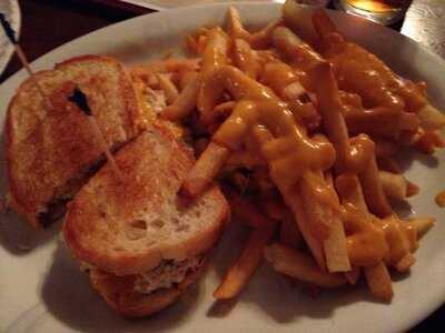 The Warehouse Bar & Grill