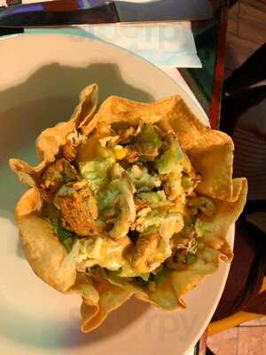 Cantinflas Restaurant & Bar