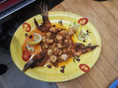 Los Lobos Mexican Restaurant