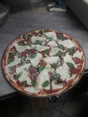 Famous New York Pizza