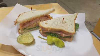 Merritt Station Cafe